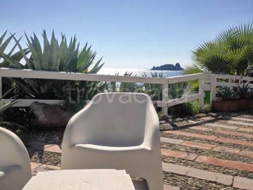 Appartamento in affitto ad Aci Castello via Livorno, 131, arredato, posto auto, vista mare TrovaCasa