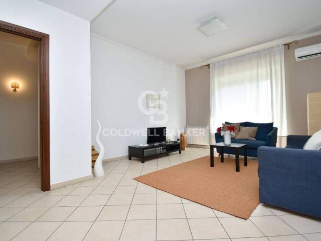 Appartamento in affitto ad Aci Castello via Vitaliano Brancati, 15, arredato, doppia esposizione, parquet TrovaCasa