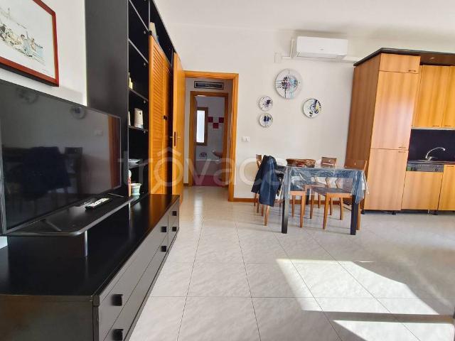 Appartamento in affitto ad Acireale via Pereto, arredato, balcone, cucina abitabile TrovaCasa