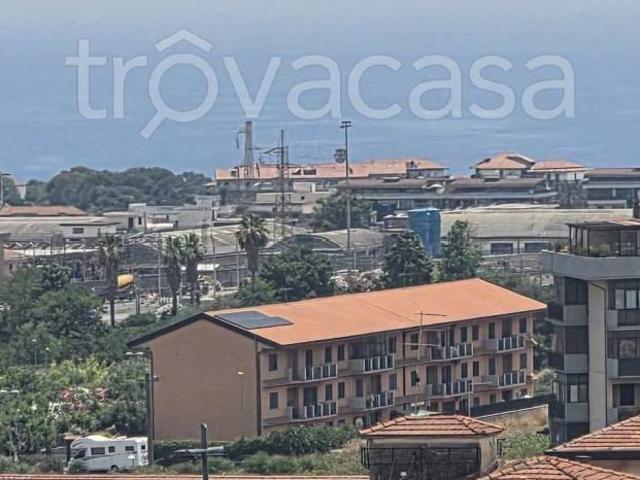 Appartamento in affitto ad Acireale via Richard Wagner, 44, non arredato/vuoto, posto auto, vista mare TrovaCasa