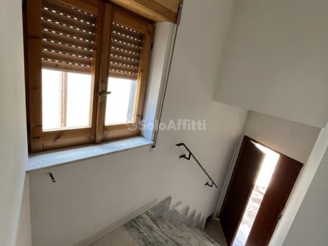 Appartamento in affitto ad Abriola, arredato, caminetto, centrale TrovaCasa