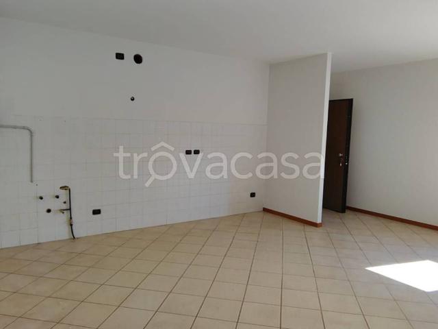 Appartamento in affitto ad Agnadello, non arredato/vuoto, box, riscaldamento autonomo TrovaCasa