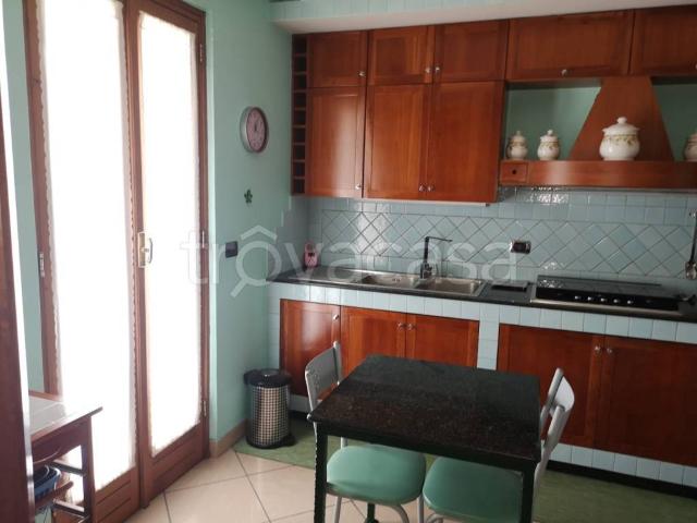 Appartamento in affitto ad Afragola via Giambattista Vico, giardino privato, terrazzo, parzialmente arredato TrovaCasa