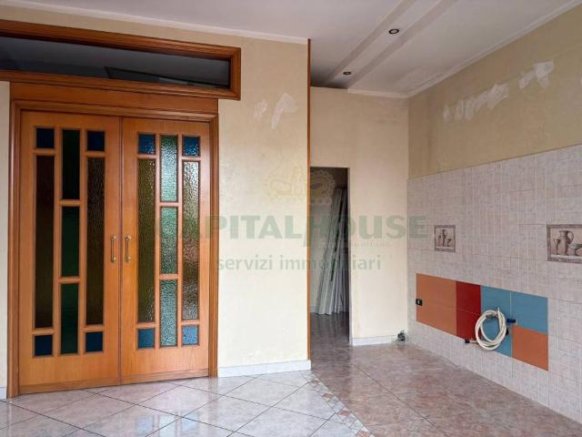Appartamento in affitto ad Afragola via delle puglie, 11, non arredato/vuoto, doppia esposizione, buono stato TrovaCasa