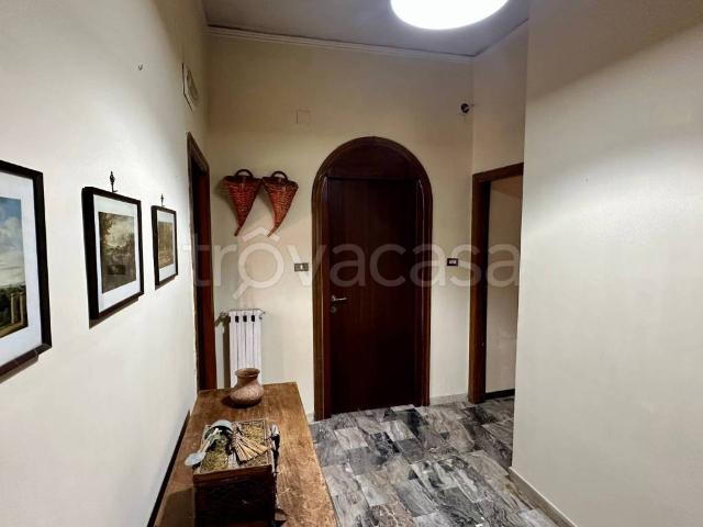 Appartamento in affitto ad Afragola via e. A. Mario, arredato, contesto signorile, balcone TrovaCasa