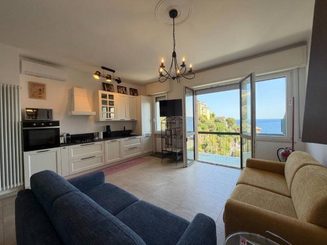 Appartamento in affitto ad Alassio via a Solva, 172, vista mare, ristrutturato, panoramica TrovaCasa