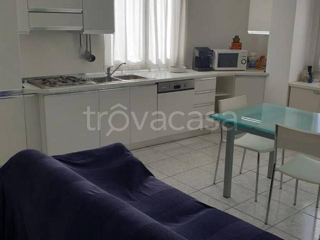 Appartamento in affitto ad Alassio via Paolo Ferreri, riscaldamento autonomo, lavatrice, lavastoviglie TrovaCasa