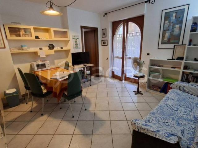 Appartamento in affitto ad Alba via fratelli Ambrogio