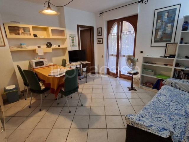 Appartamento in affitto ad Alba via fratelli Ambrogio, arredato, giardino privato, terrazzo TrovaCasa