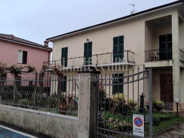 Appartamento in affitto ad Ameglia, arredato, balcone TrovaCasa