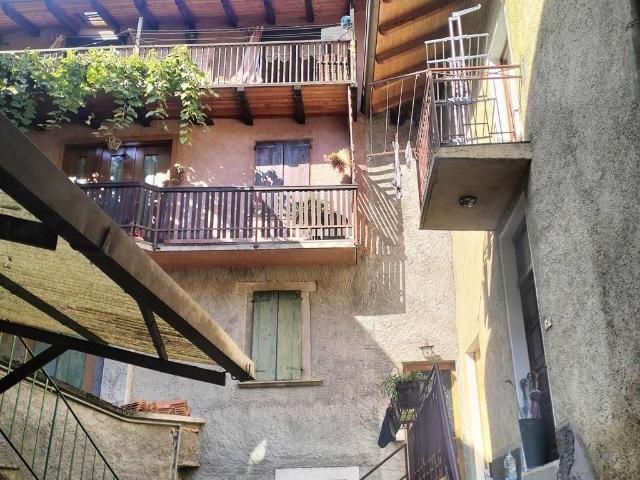 Appartamento in affitto ad Angolo Terme via Santa Caterina, 7, arredato, centrale, cantina TrovaCasa