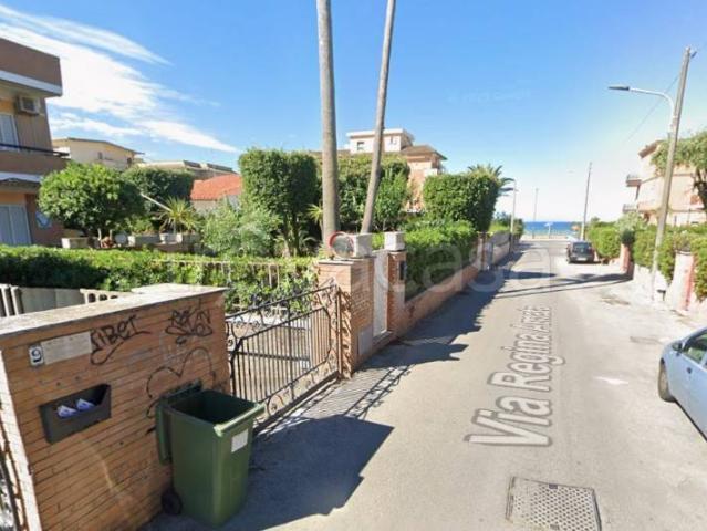 Appartamento in affitto ad Anzio viale Regina Amata, 9, arredato, giardino privato, riscaldamento assente TrovaCasa