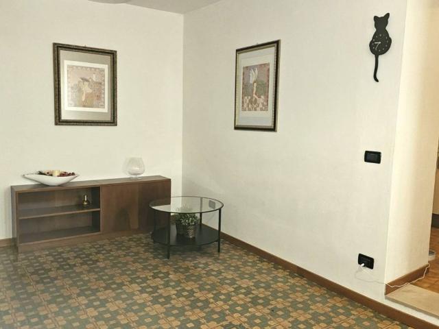 Appartamento in affitto ad Asolo via Robert Browning, terrazzo, centrale, posto auto coperto TrovaCasa