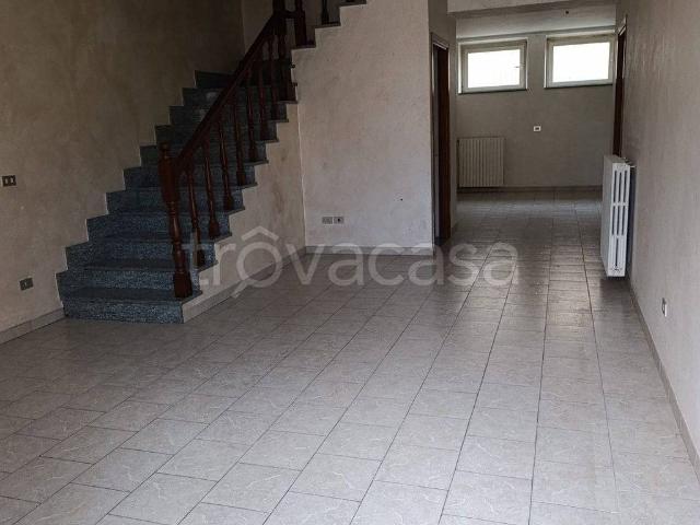 Appartamento in affitto ad Asti, non arredato/vuoto, posto auto scoperto, balcone TrovaCasa
