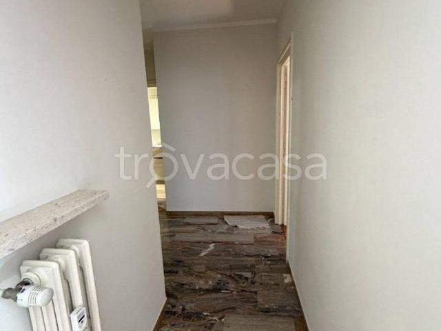 Appartamento in affitto ad Asti corso Alla Vittoria, 49, parzialmente arredato, contesto signorile, cantina TrovaCasa