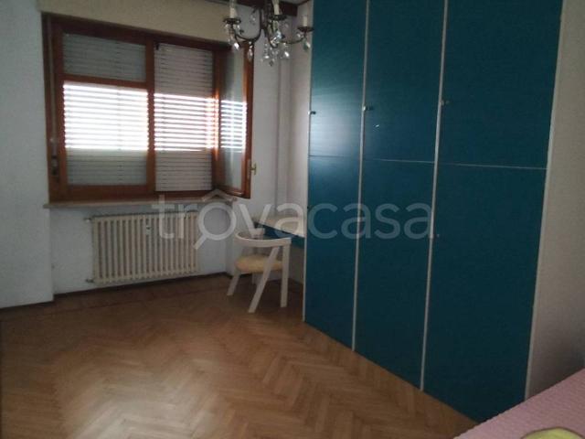 Appartamento in affitto ad Asti via Francesco Petrarca, cantina, balcone, cucina abitabile TrovaCasa