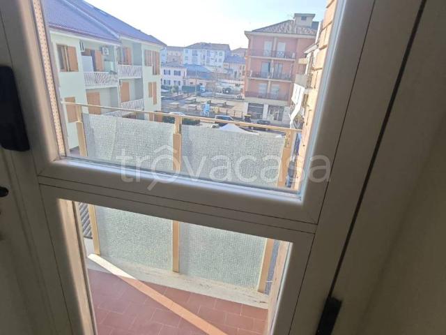 Appartamento in affitto ad Asti via Giorgio Basta, non arredato/vuoto, balcone TrovaCasa
