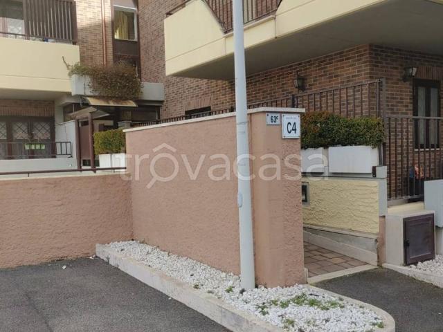 Appartamento in affitto ad Aprilia, arredato, terrazzo, posto auto scoperto TrovaCasa