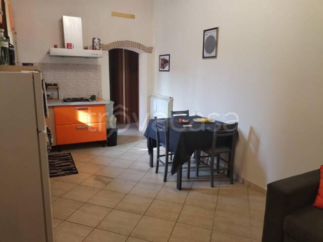 Appartamento in affitto ad Aprilia via dei Lauri, arredato, cantina, senza ascensore TrovaCasa
