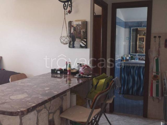 Appartamento in affitto ad Ardea via Teseo, arredato, posto auto, vista mare TrovaCasa