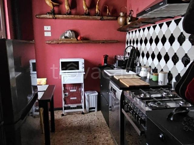 Appartamento in affitto ad Arezzo località Agazzi, lavatrice, lavanderia, ripostiglio TrovaCasa
