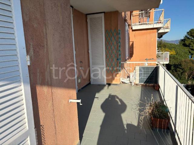 Appartamento in affitto ad Arenzano via della Pineta, 20