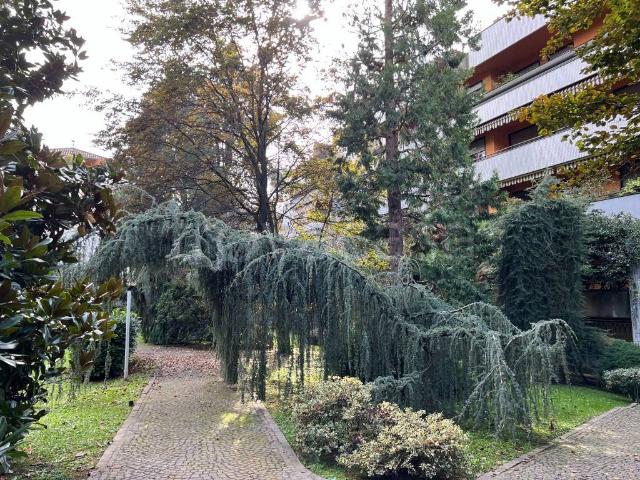 Appartamento in affitto ad Arese via Marmolada, 5, arredato, vicinanze negozi, servizio di portineria TrovaCasa