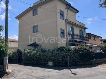 Appartamento in affitto ad Ariccia via Campoleone, 29, non arredato/vuoto, posto auto, riscaldamento autonomo TrovaCasa