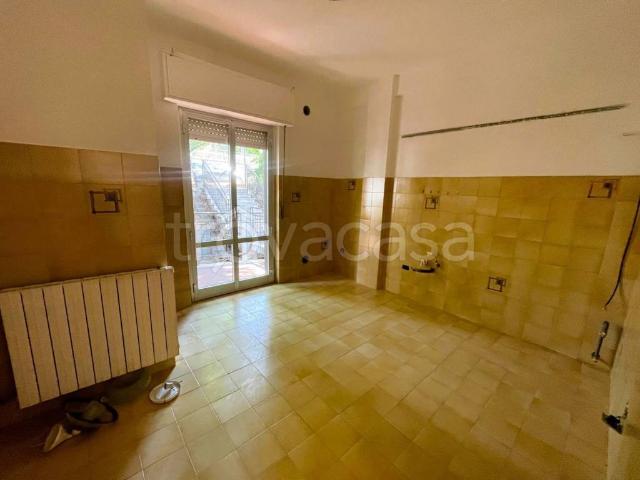 Appartamento in affitto ad Atessa viale della Rimembranza, non arredato/vuoto, balcone, cucina abitabile TrovaCasa
