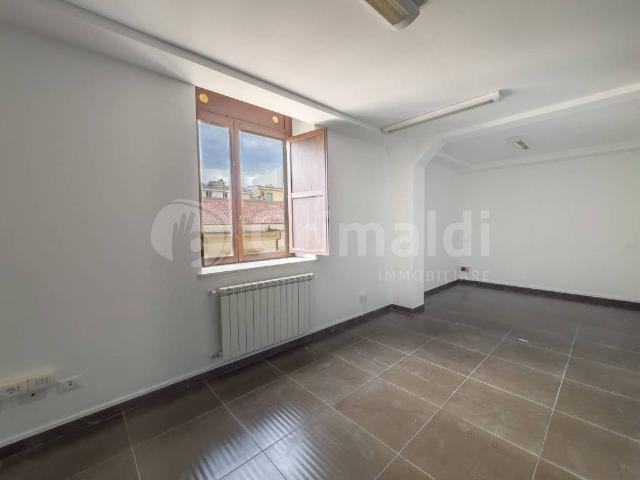Appartamento in affitto ad Avola, non arredato/vuoto, terrazzo, ascensore TrovaCasa