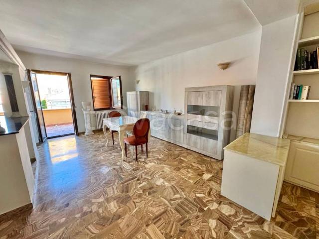 Appartamento in affitto ad Avezzano via Camillo Corradini, arredato, terrazzo, centrale TrovaCasa