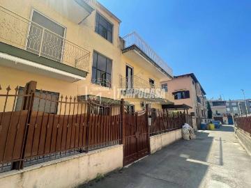 Appartamento in affitto ad Aversa, non arredato/vuoto, posto auto, ristrutturato TrovaCasa