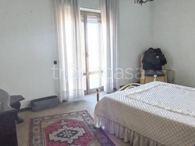 Appartamento in affitto ad Aversa piazza Gian Lorenzo Bernini, arredato, commerciale, balcone TrovaCasa