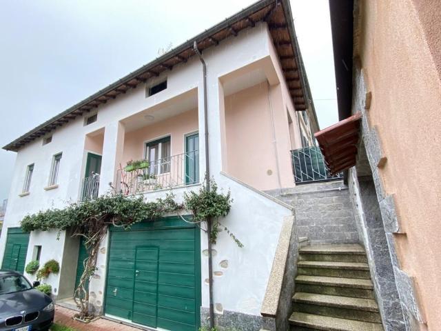 Appartamento in affitto ad Azzate via Roma 3, non arredato/vuoto, terrazzo, vista panoramica TrovaCasa