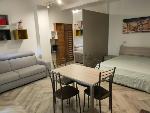 Appartamento in affitto di 40 m² in Via Broccaindosso