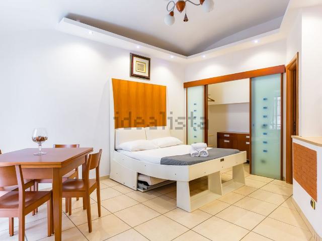 Appartamento in affitto di 41 m² in Vico San Nicola da Tolentino, 16