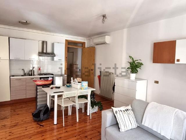 Appartamento in affitto di 41 m² in Via Grazzano, 16