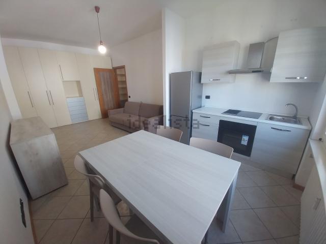 Appartamento in affitto di 42 m² in Via Vittore Ghislandi, 31