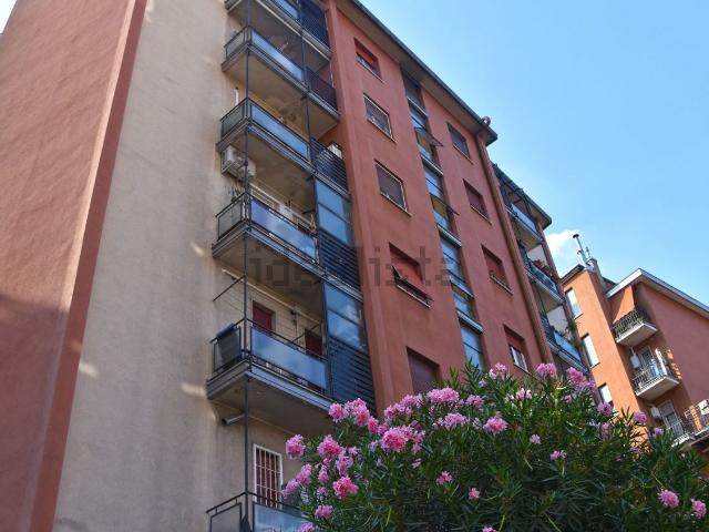 Appartamento in affitto di 42 m² in Viale Fratelli Casiraghi, 376