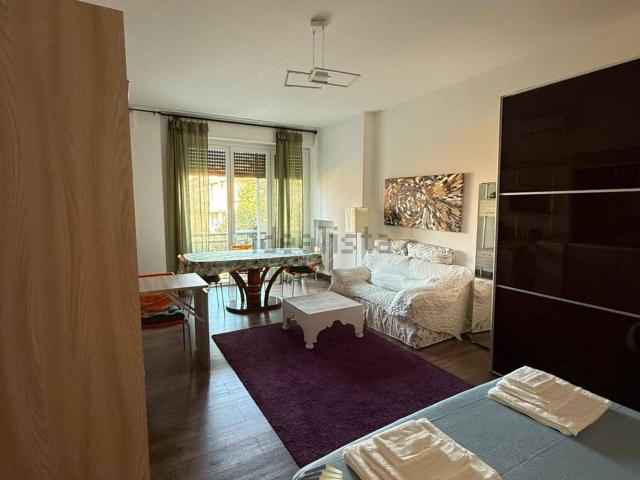 Appartamento in affitto di 42 m² in Viale Giovanni Bovio, 190