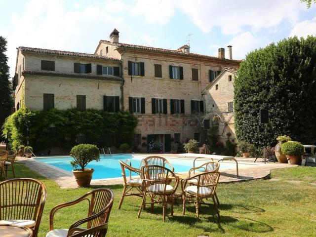 Appartamento in affitto di 435 m² in Via Piandelmedico, 124