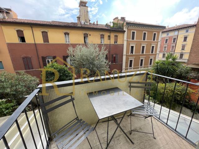 Appartamento in affitto di 47 m² in Via del Borgo di San Pietro, 50