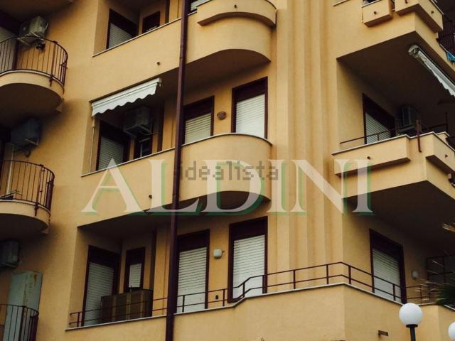 Appartamento in affitto di 45 m² in Lungomare Tysandros