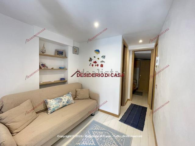 Appartamento in affitto di 45 m² in Via Costa, 1
