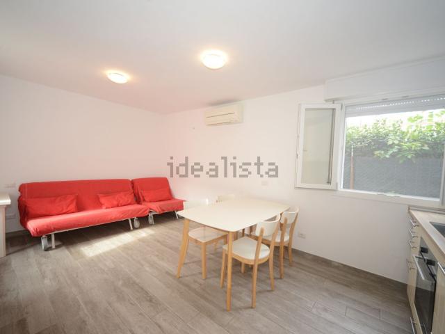 Appartamento in affitto di 45 m² in Viale Nievo, 3