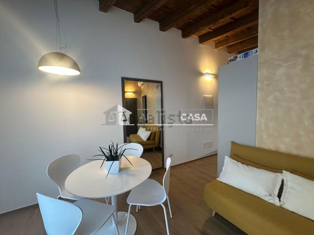 Appartamento in affitto di 48 m² in Via Cesare Cesariano, 11