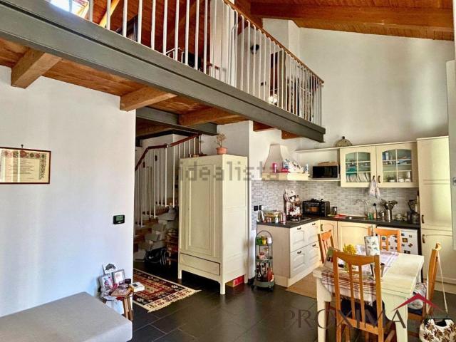 Appartamento in affitto di 48 m² in Via della Gualderia, 14