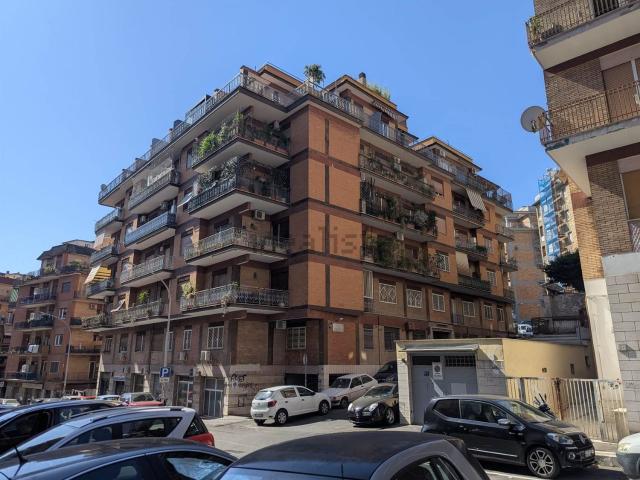 Appartamento in affitto di 48 m² in Via Nadina Helbig, 30