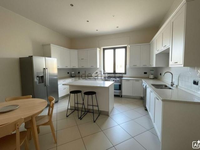 Appartamento in affitto di 48 m² in Via Napoli, 27