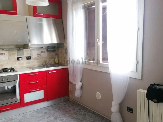 Appartamento in affitto di 49 m² in Via Cinquanta, 15